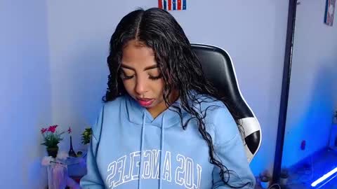 Snapshot of danna_schmidt23 chatting on 02.12.25 Danna online show from 02.12.25