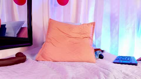 Snapshot of dannaberlin chatting on 02.14.25 Danna Berlin online show from 02.14.25