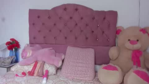 Danna Sofia jeins online show from 03.03.26