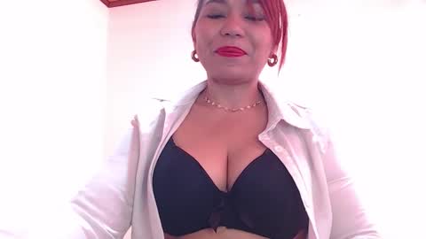 Snapshot of dannamomcerratt chatting on 03.01.26 dannamomcerratt online show from 03.01.26