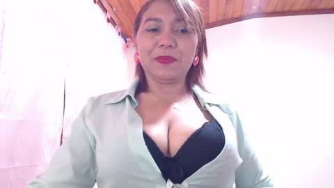 Snapshot of dannamomcerratt chatting on 03.30.26 dannamomcerratt online show from 03.30.26