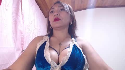 Snapshot of dannamomcerratt chatting on 04.16.26 dannamomcerratt online show from 04.16.26