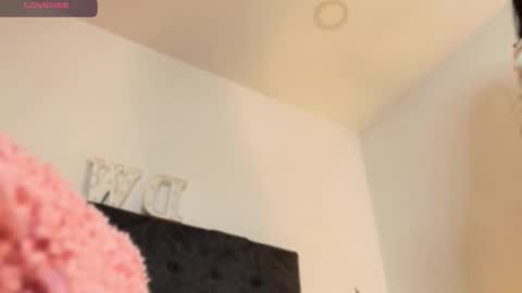 Danna Wells online show from 10.23.25