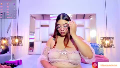 Danna Monroe  online show from 09.23.25