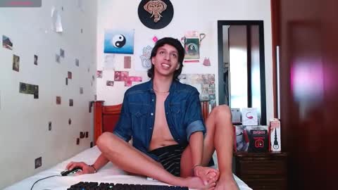 Snapshot of danny__phantom chatting on 09.16.25 phantom555 online show from 09.16.25