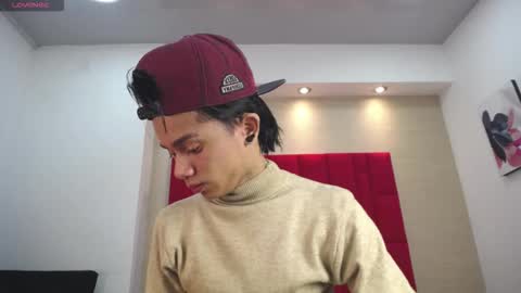Snapshot of danny__santoro chatting on 11.03.25 Danny online show from 11.03.25