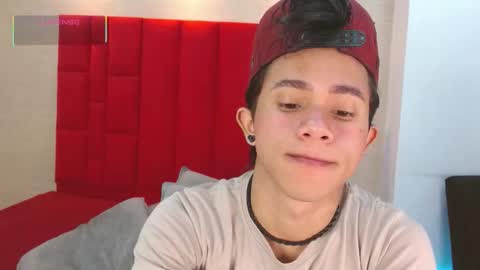 Snapshot of danny__santoro chatting on 11.25.25 Danny online show from 11.25.25