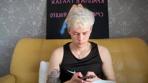 Snapshot of danny_love01 chatting on 05.21.26 danny online show from 05.21.26