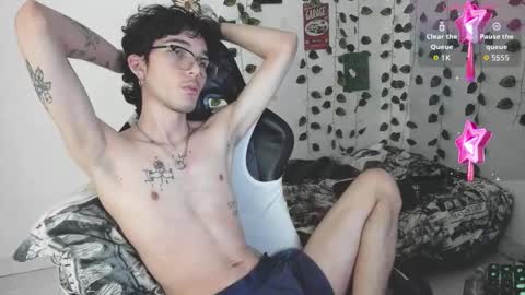 Snapshot of danny_phantom_09 chatting on 10.14.25 danny_phantom_09 online show from 10.14.25