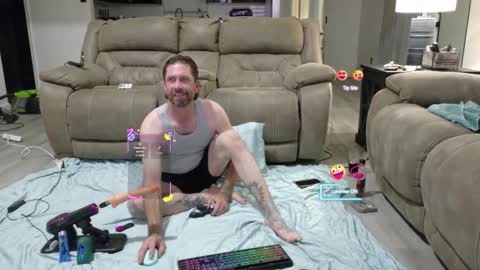 Snapshot of danooo1984 chatting on 10.01.25 danooo1984 online show from 10.01.25