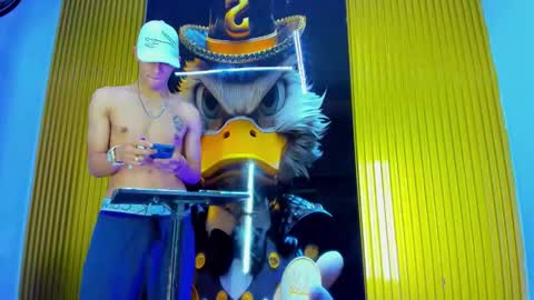 dante_brown1 online show from 12.18.25