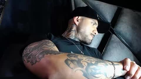 Snapshot of dante_d_angelo_ chatting on 02.25.26 dante_d_angelo_ online show from 02.25.26