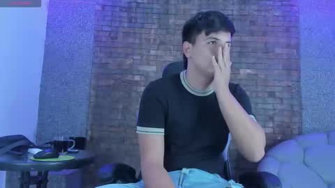 Snapshot of dantestone1 chatting on 11.23.25 dantestone1 online show from 11.23.25