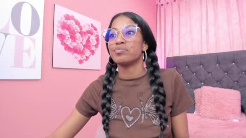 Snapshot of dany_brownie chatting on 01.10.25 hi im DanyBest Squirter here on cb online show from 01.10.25