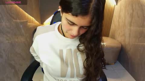 Snapshot of dany_r_ chatting on 10.13.25 Dany online show from 10.13.25