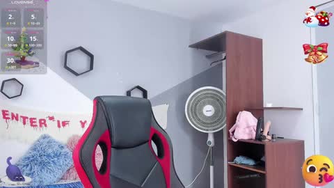 Snapshot of dany_rivera chatting on 12.10.24 Dany Rivera online show from 12.10.24