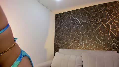 Snapshot of danysweet_ chatting on 12.21.24 Daniela online show from 12.21.24