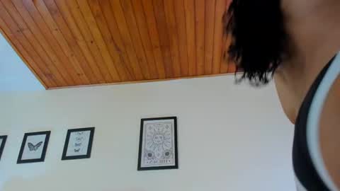 Snapshot of daphne_24 chatting on 10.15.25 Antonella Mora online show from 10.15.25