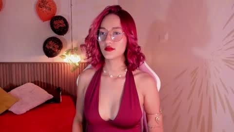 Daphne online show from 10.19.25