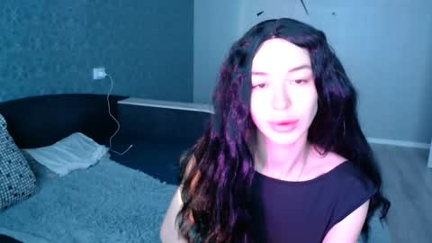 Daphne Darkthorn online show from 11.21.25