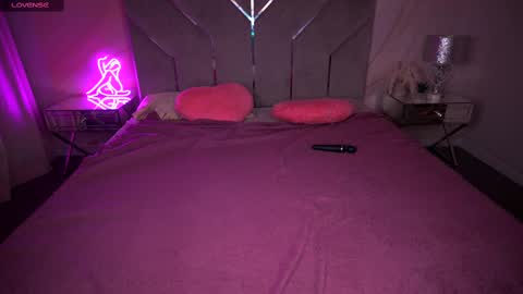 Agatha  online show from 03.10.25