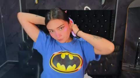 daphne_nicole_b online show from 07.10.26