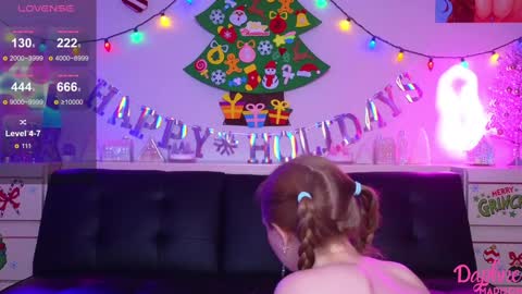 Snapshot of daphnemadison chatting on 01.10.25 Daphne Madison online show from 01.10.25