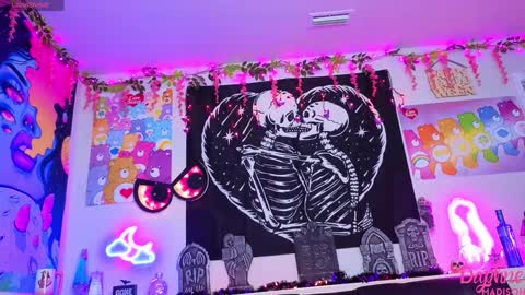 Snapshot of daphnemadison chatting on 10.03.25 Daphne Madison online show from 10.03.25