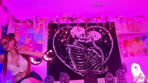 Snapshot of daphnemadison chatting on 10.09.25 Daphne Madison online show from 10.09.25