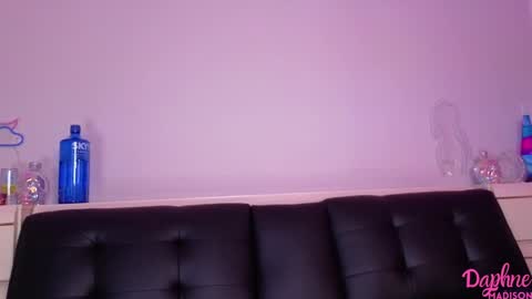 Snapshot of daphnemadison chatting on 11.20.25 Daphne Madison online show from 11.20.25