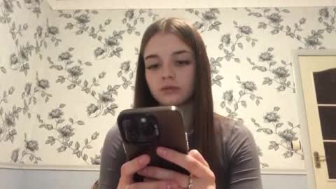 Snapshot of daphnesterlace chatting on 05.11.26 Emilia online show from 05.11.26