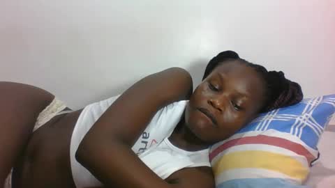 ESTHER online show from 04.05.26