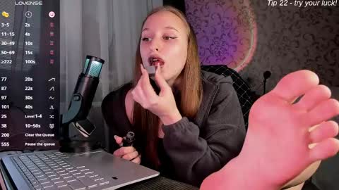 Darcy Siren online show from 04.22.26