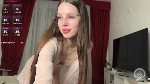 Snapshot of darina_night chatting on 04.08.26 Darina Night online show from 04.08.26