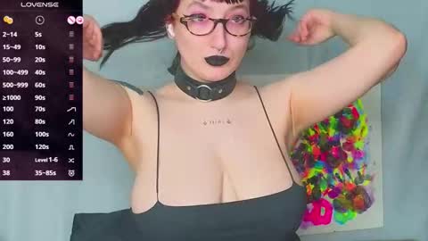 Snapshot of dario_doll_ chatting on 10.22.25 Daria online show from 10.22.25