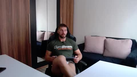 Snapshot of darius_94 chatting on 09.21.25 darius_94 online show from 09.21.25