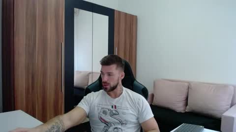 darius_94 online show from 03.02.26