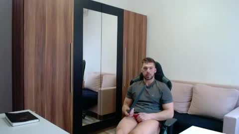 Snapshot of darius_94 chatting on 04.24.26 darius_94 online show from 04.24.26