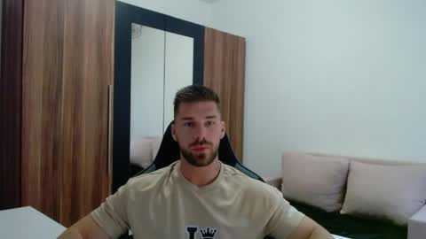 Snapshot of darius_94 chatting on 05.17.26 darius_94 online show from 05.17.26