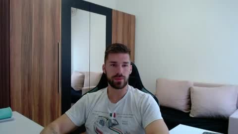 Snapshot of darius_94 chatting on 05.29.26 darius_94 online show from 05.29.26