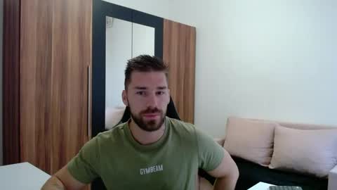 Snapshot of darius_94 chatting on 06.01.26 darius_94 online show from 06.01.26