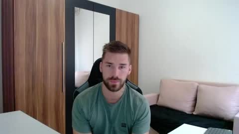 Snapshot of darius_94 chatting on 06.02.26 darius_94 online show from 06.02.26