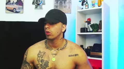 Snapshot of darius_phoenix chatting on 01.03.25 Darius Phoenix online show from 01.03.25