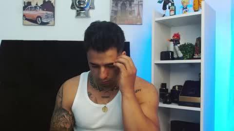 Snapshot of darius_phoenix chatting on 01.04.25 Darius Phoenix online show from 01.04.25