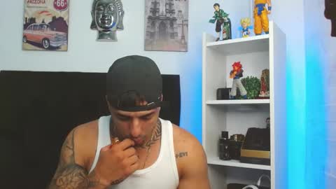 Snapshot of darius_phoenix chatting on 01.13.25 Darius Phoenix online show from 01.13.25