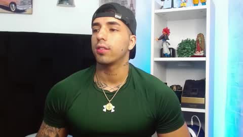 Snapshot of darius_phoenix chatting on 01.25.25 Darius Phoenix online show from 01.25.25