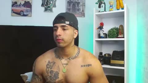 Snapshot of darius_phoenix chatting on 01.29.25 Darius Phoenix online show from 01.29.25