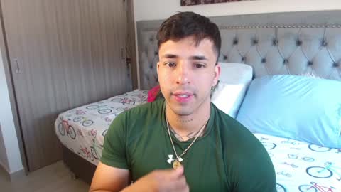 Snapshot of darius_phoenix chatting on 02.02.25 Darius Phoenix online show from 02.02.25