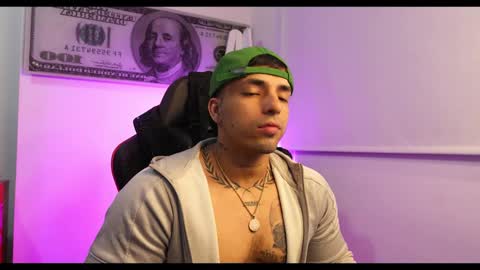 Snapshot of darius_phoenix chatting on 02.08.25 Darius Phoenix online show from 02.08.25