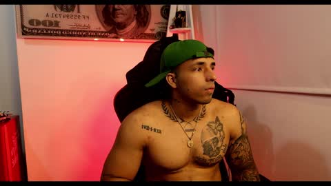 Snapshot of darius_phoenix chatting on 02.08.25 Darius Phoenix online show from 02.08.25